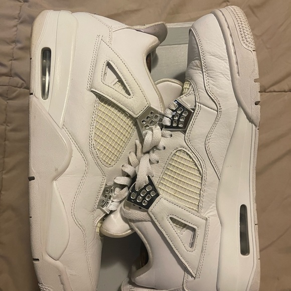 Nike Air Jordan 4 , Pure Money (2017) - Picture 3 of 6